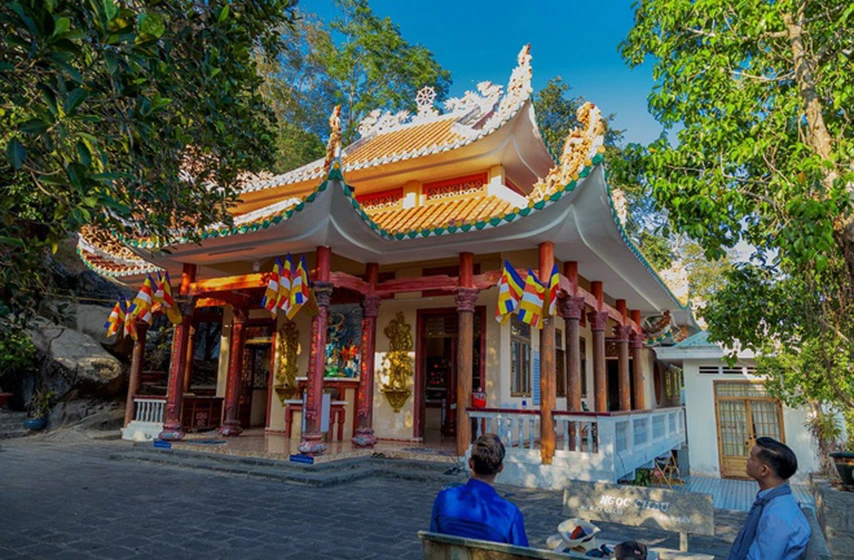 Chùa Linh Sơn Hòa Đồng